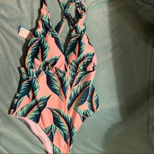 NWT Cupshe pink floral swimsuit